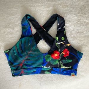 Nike Indy Light Hyper Femme Tropical Sports Bra